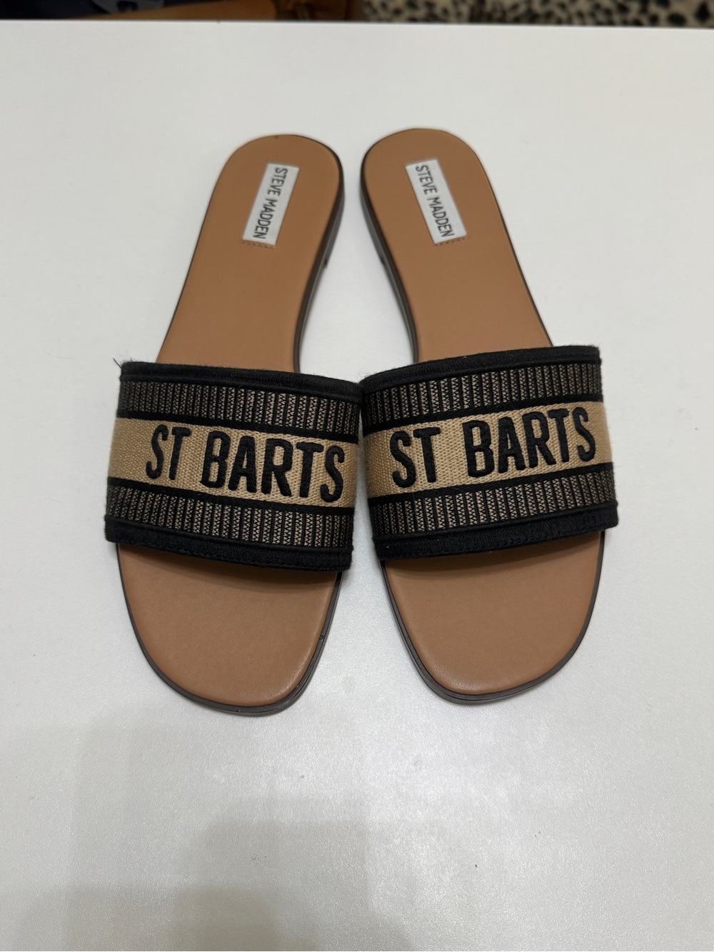 Steve Madden Kids St Barts Slide Sandals in Tan and Black